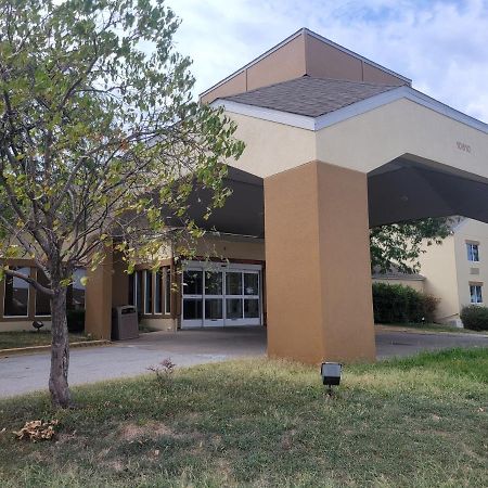 Eloquence Hotel Overland Park Exterior photo